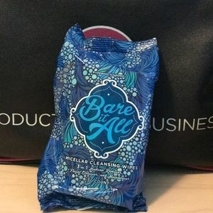 Micellar cleansing wipes